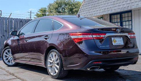 Used 2013 Toyota Avalon Limited image 3