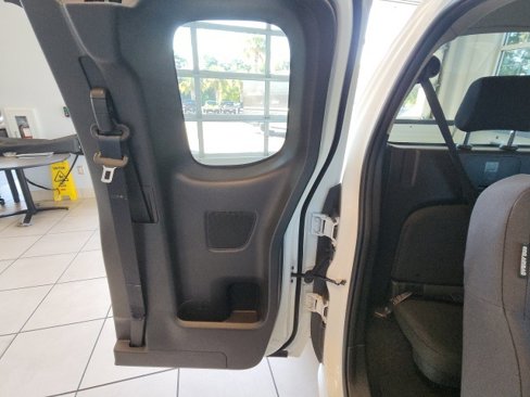 Used 2024 Nissan Frontier S image 26