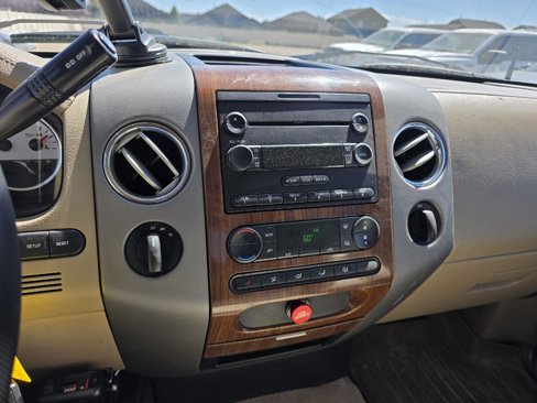 Used 2004 Ford F150 Lariat image 14
