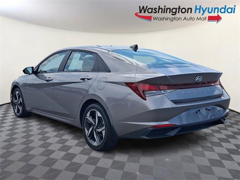 Certified 2023 Hyundai Elantra SEL w/ Convenience Package image 4