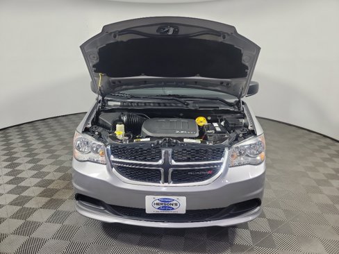 Used 2016 Dodge Grand Caravan American Value Package image 13