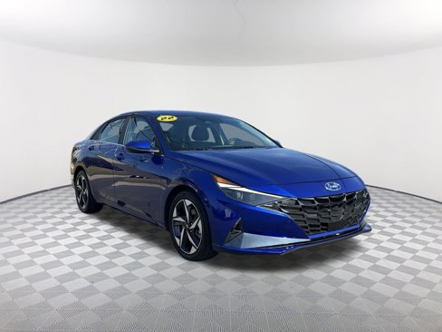 Used 2022 Hyundai Elantra Limited w/ Cargo Package image 4