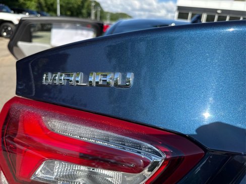 Used 2019 Chevrolet Malibu LT w/ Leather Package image 14