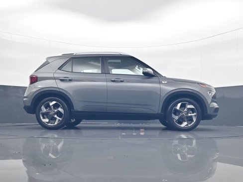 Certified 2021 Hyundai Venue SEL w/ Premium Package image 24