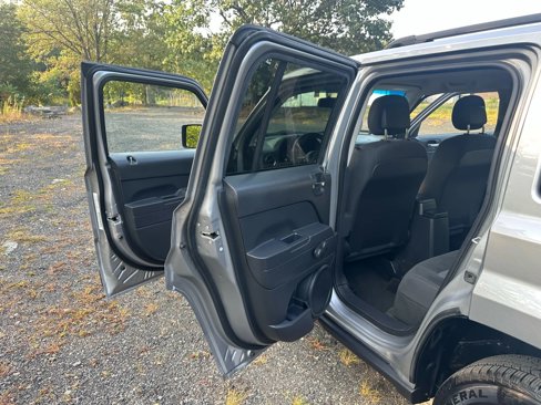 Used 2016 Jeep Patriot Sport image 24