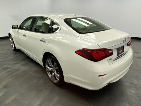 Used 2016 INFINITI Q70 L 3.7 image 4