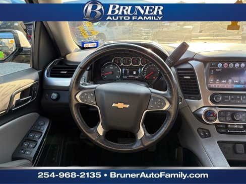 Used 2018 Chevrolet Suburban LT image 13