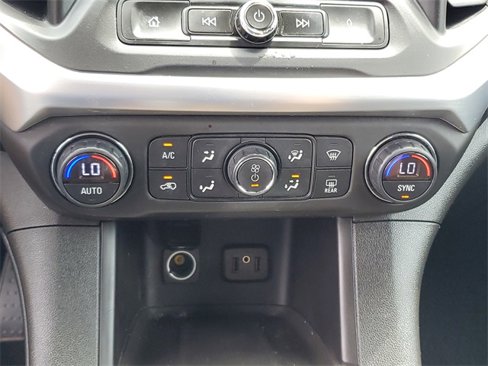 Used 2017 GMC Acadia SLE image 26