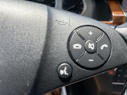 Used 2012 Mercedes-Benz GLK 350 2WD image 27