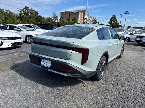 New 2025 Kia K4 LXS image 3