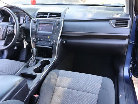 Used 2017 Toyota Camry LE image 30