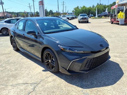 New 2025 Toyota Camry SE image 8
