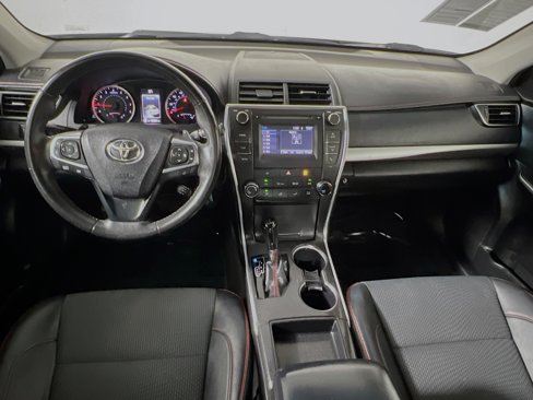 Used 2017 Toyota Camry SE image 29