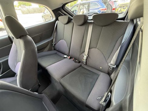 Used 2010 Hyundai Accent GS w/ Premium Pkg 3 image 11