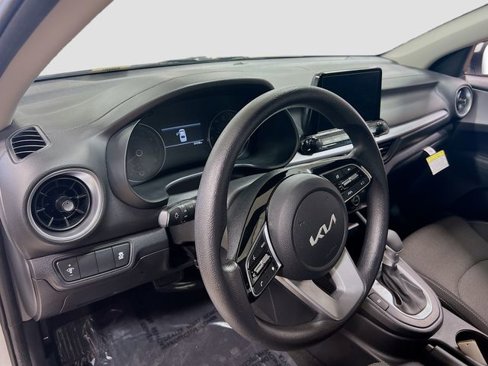 Certified 2022 Kia Forte LXS image 9
