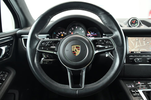 Used 2016 Porsche Macan S image 23