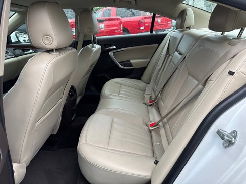 Used 2017 Buick Regal Premium image 27