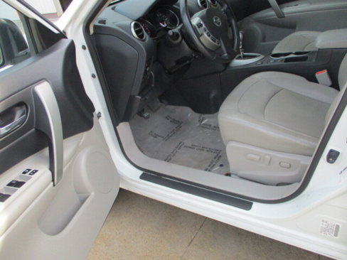 Used 2012 Nissan Rogue SL image 9