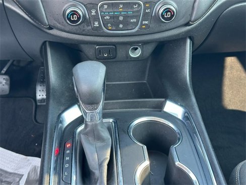 Used 2021 Chevrolet Traverse LS image 15