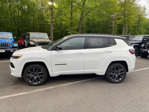 New 2025 Jeep Compass Limited w/ High Altitude Package image 3