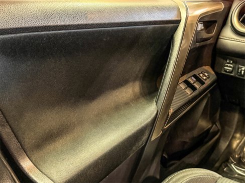 Used 2013 Toyota RAV4 XLE image 37