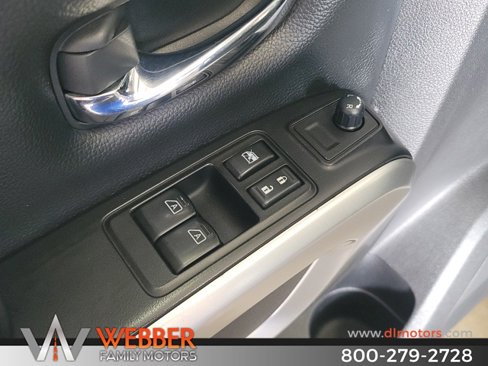 Used 2017 Nissan Titan SV w/ All Weather Package (L93) image 17