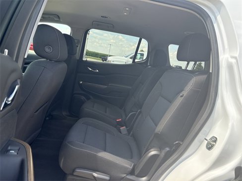 Used 2023 GMC Acadia SLE w/ Driver Convenience Package image 10