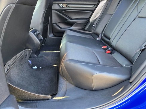 Used 2022 Honda Accord Sport image 11