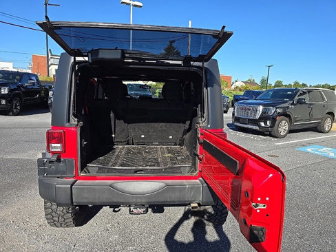 Used 2016 Jeep Wrangler Unlimited Sport w/ Connectivity Group image 19