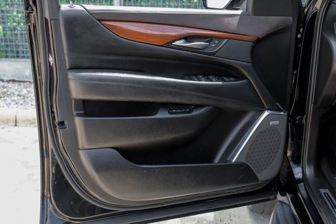 Used 2016 Cadillac Escalade Luxury image 40