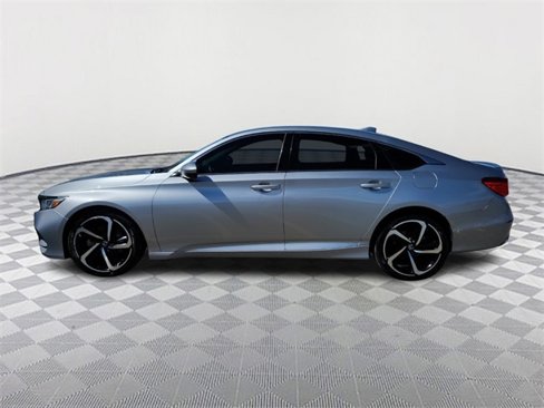 Used 2018 Honda Accord Sport image 4