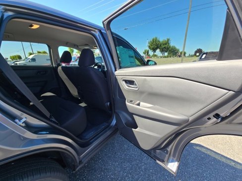 New 2025 Nissan Rogue S image 13