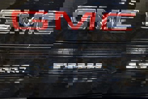 Used 2022 GMC Sierra 1500 Elevation image 17