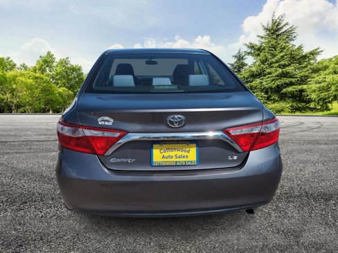 Used 2015 Toyota Camry LE image 6