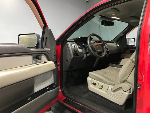 Used 2010 Ford F150 XLT image 8