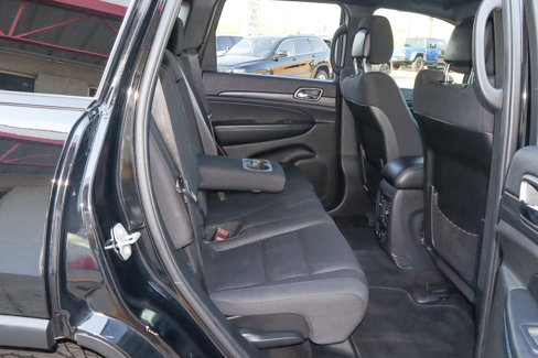 Used 2019 Jeep Grand Cherokee Laredo image 23