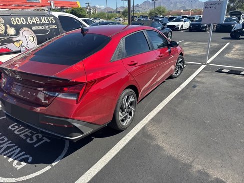 Used 2025 Hyundai Elantra SEL image 6