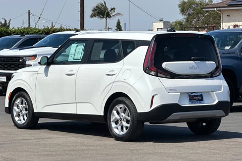 Used 2023 Kia Soul LX w/ LX Technology Package image 6