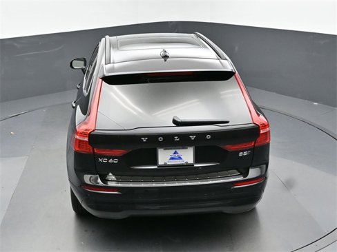 Used 2022 Volvo XC60 B5 Momentum w/ Climate Package image 44