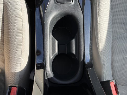 Used 2020 Toyota Corolla LE image 29