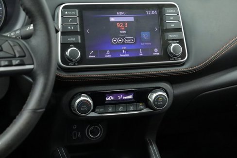 Used 2018 Nissan Kicks SR image 13