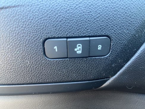 Used 2017 Chevrolet Traverse LT image 15