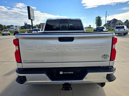 Used 2021 Chevrolet Silverado 2500 LTZ w/ LTZ Premium Package image 4