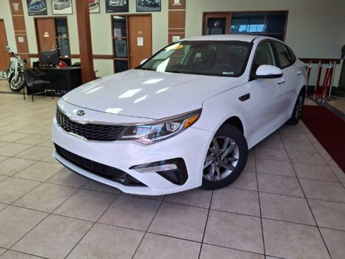 Used 2019 Kia Optima LX image 3