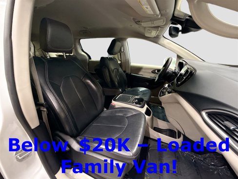 Used 2022 Chrysler Pacifica Touring-L image 27