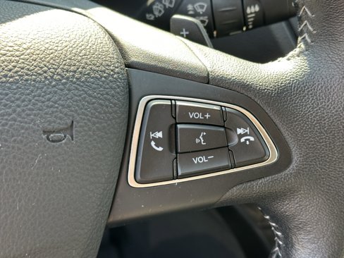 Used 2017 Ford Escape Titanium image 28