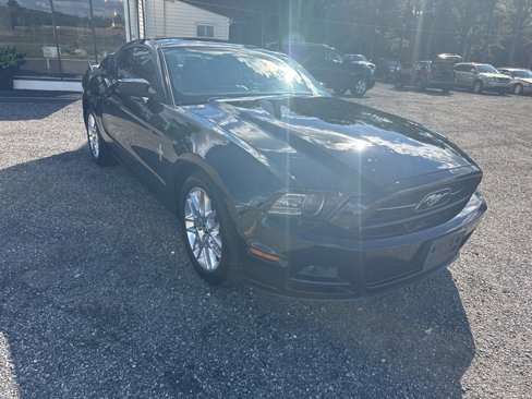 Used 2013 Ford Mustang Premium image 4