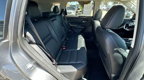 Used 2023 Nissan Rogue SL w/ SL Premium Package image 28