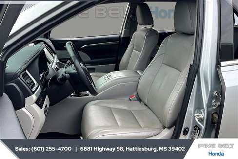 Used 2019 Toyota Highlander Limited image 18