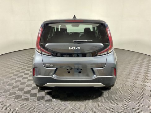 Used 2023 Kia Soul LX image 11